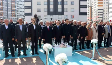 Talas Belediyesi ve Hayırsever Ahmet Gönen işbirliği ile ‘Ahmet Gönen Lisesi’ temeli atıldı