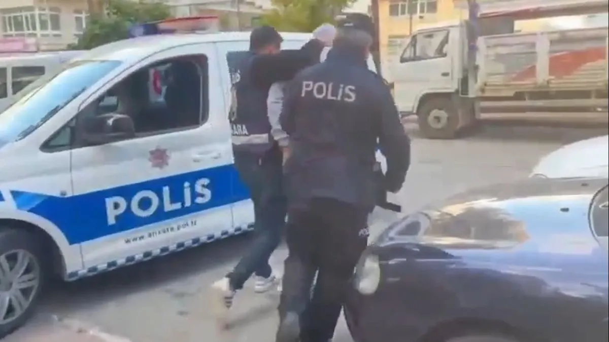 12 yıl hapis cezasıyla aranıyordu: Hırsızlık şüphelisi saklandığı dolapta yakalandı!