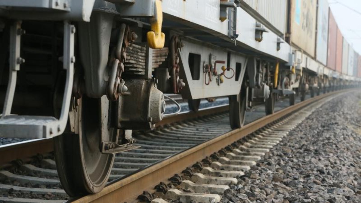 Hamburg tren istasyonunda tehlikeli virüs alarmı sonrası peron kapatıldı